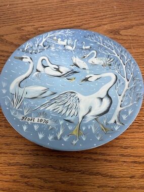 Haviland Limoges Collectible Vintage Plate 1976 
Seven Swans A’Swimming